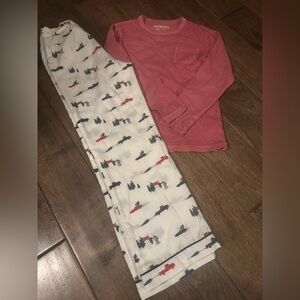 Crewcuts Boys 8/9 Christmas PJ set– Retro Print medium worn once EUC